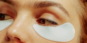 Treatment of puffiness under the eyes